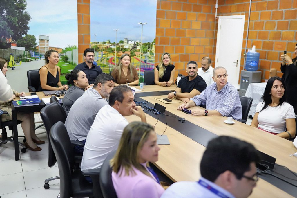 Governo do Estado apresenta cronograma de ações do 2º Feirão Amazonas Meu Lar para construtoras credenciadas 1 GOVERNO REUNE COM CONSTRUTORAS PARA 2o FEIRAO AMAZONAS MEU LAR 1